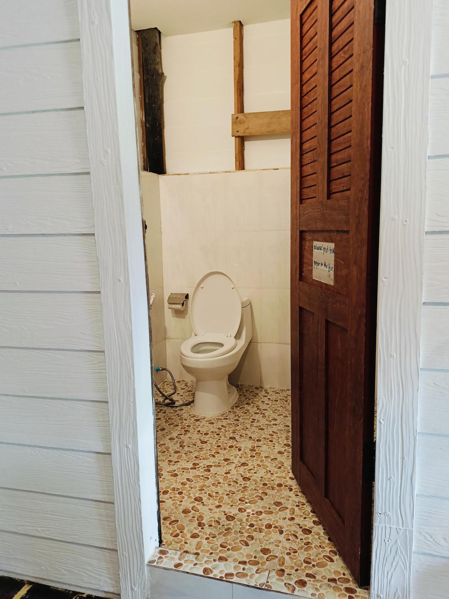 班南简易别墅和餐厅宾馆 Derm Tkov Village 客房 照片