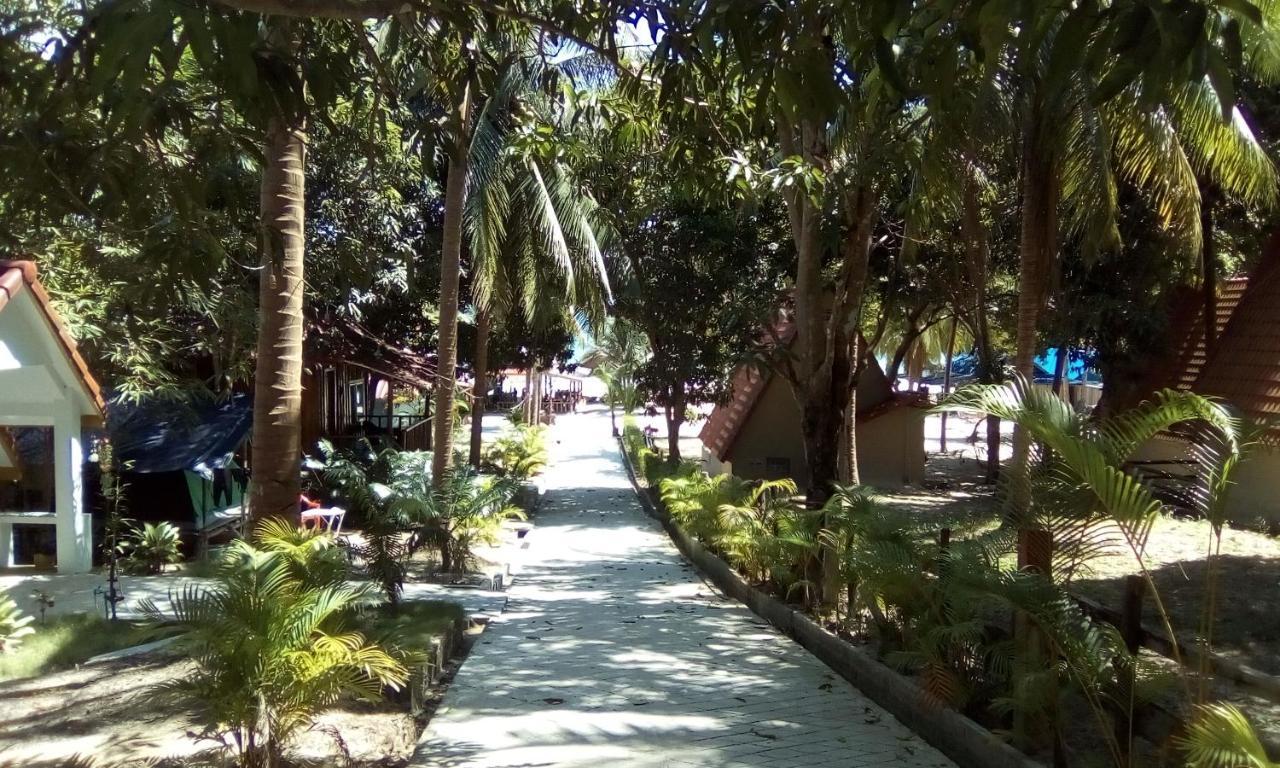 班南简易别墅和餐厅宾馆 Derm Tkov Village 外观 照片